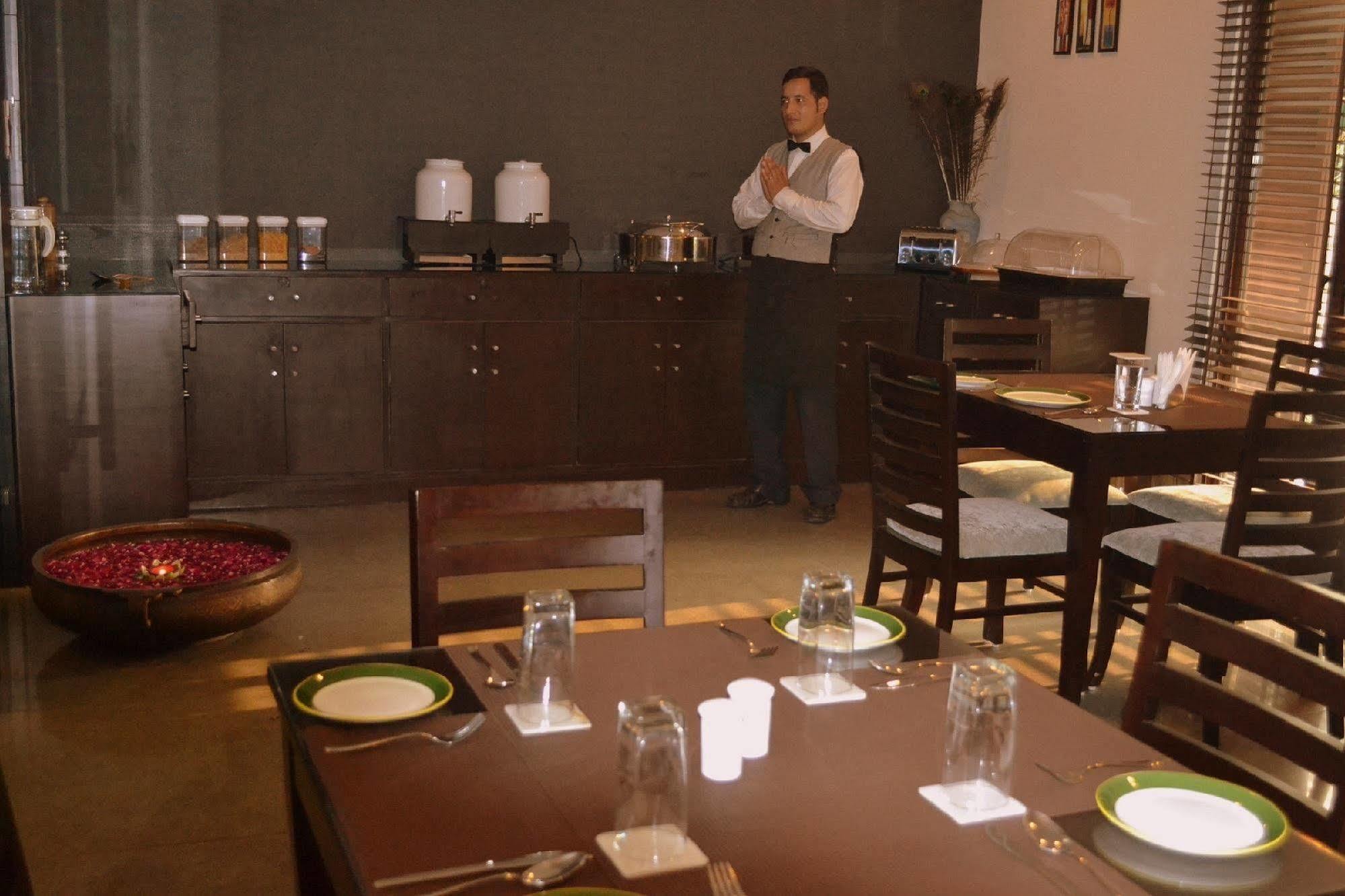 Siesta Basil - Okhla Hotel Új-Delhi Kültér fotó