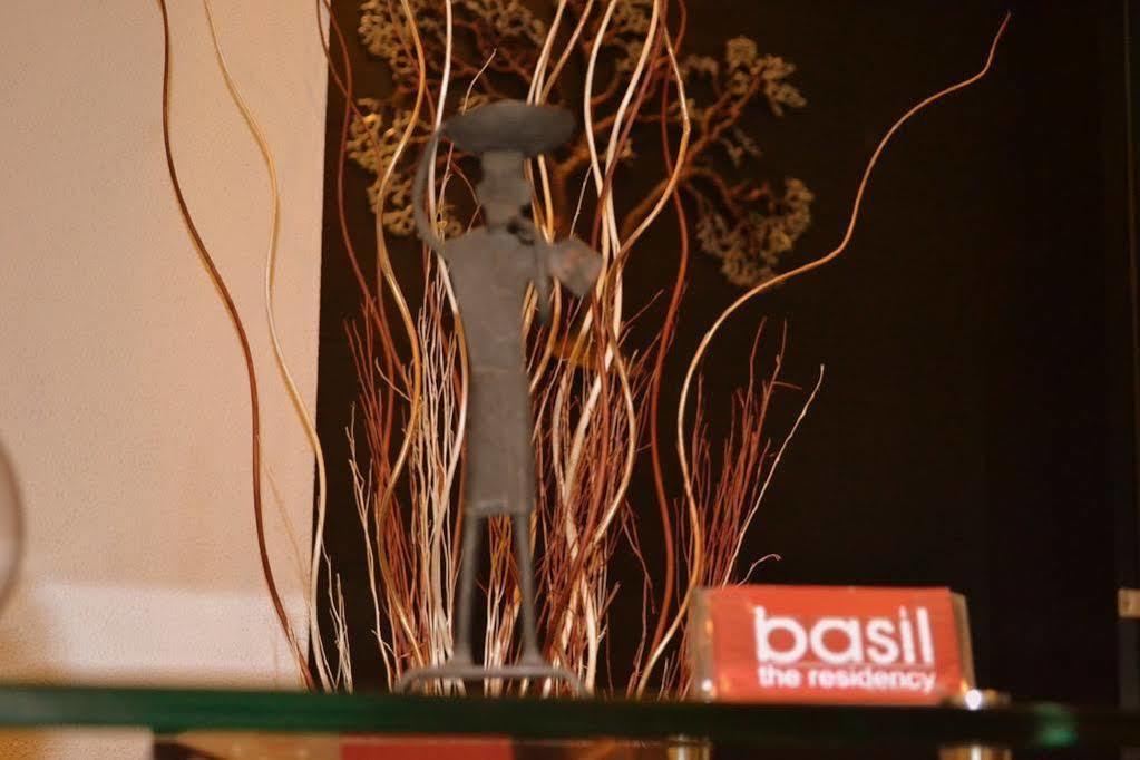 Siesta Basil - Okhla Hotel Új-Delhi Kültér fotó