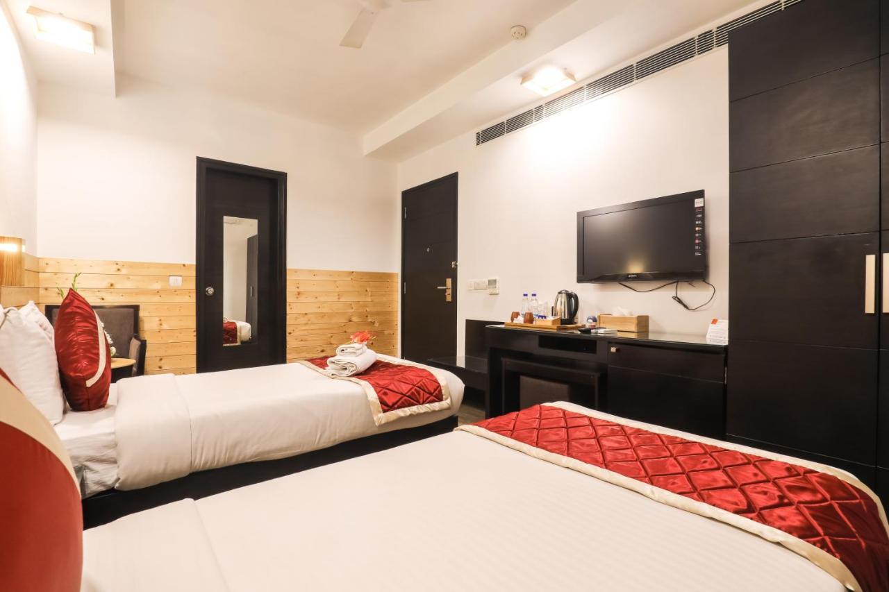 Siesta Basil - Okhla Hotel Új-Delhi Kültér fotó