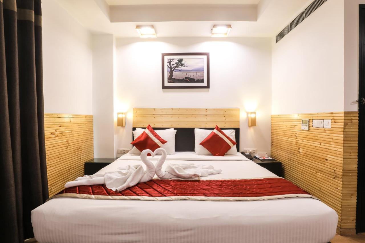 Siesta Basil - Okhla Hotel Új-Delhi Kültér fotó